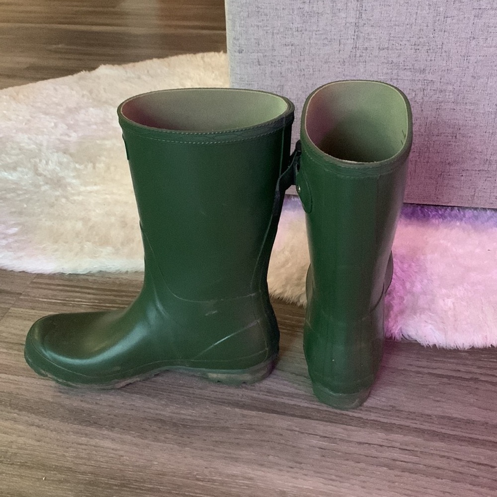 Matte Green Hunter Boots - Picture 4 of 9